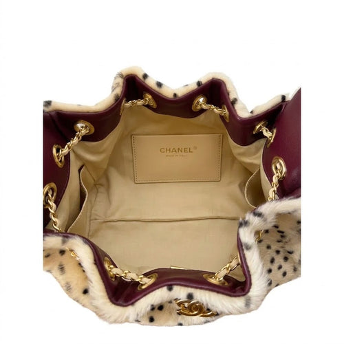 Chanel bucket bag pelliccia maculata – vista dall'alto aperta