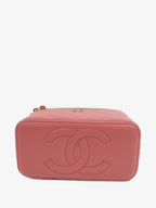 Chanel Vanity Case pink quilted leather – bottom CC logo