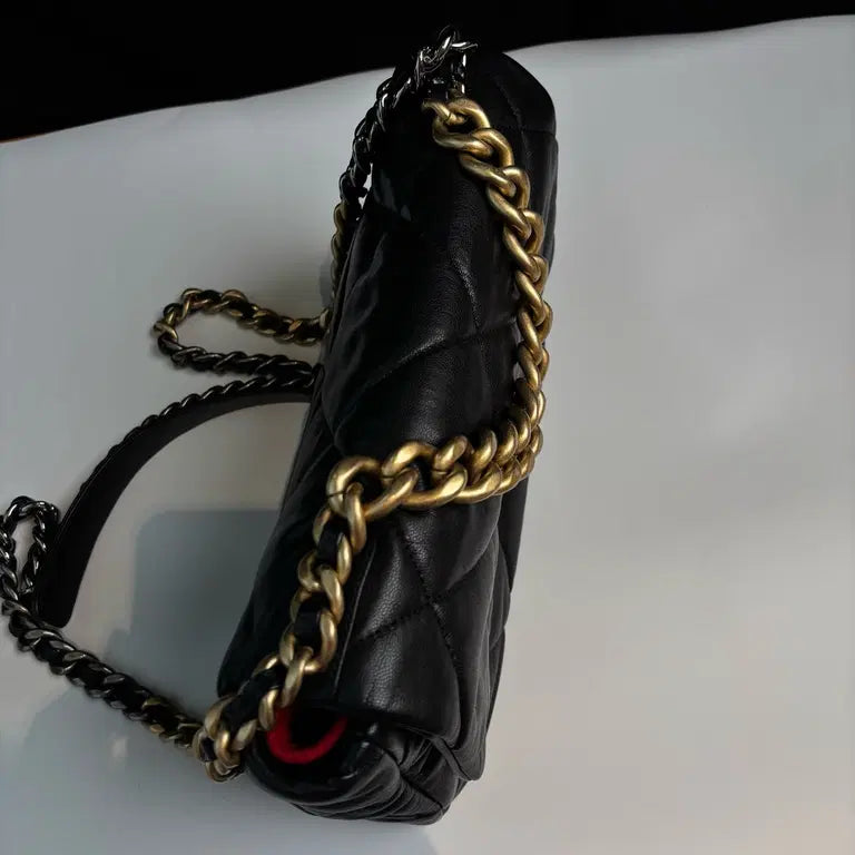 Borsa Chanel 19 nera dettaglio catena